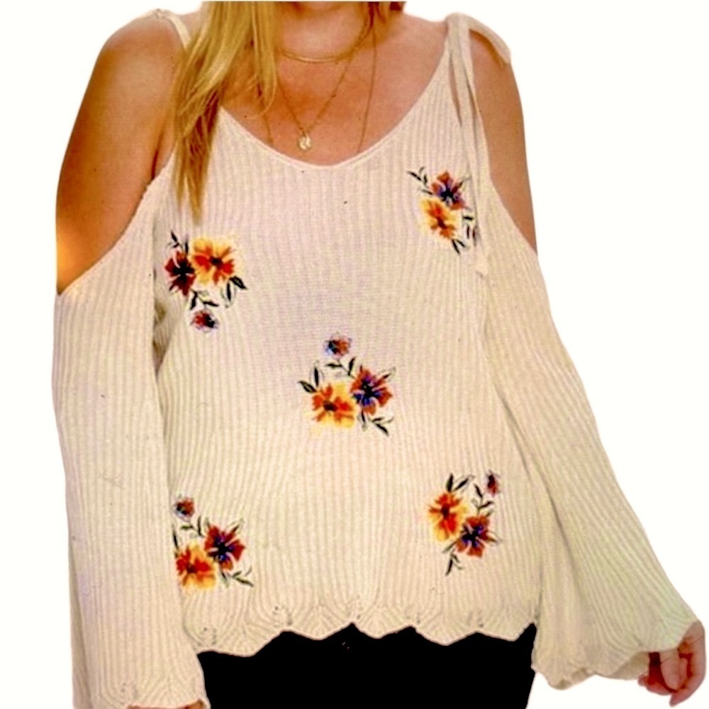 Flying Tomato Bell Sleeves Sweater